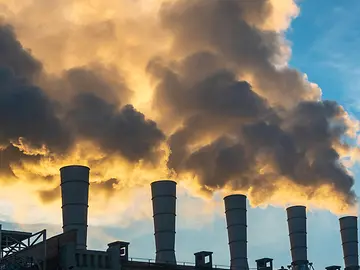 Rauchende Schornsteine