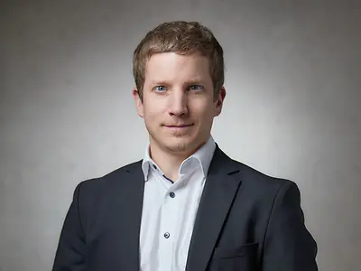 Dr. Stefan Legge Ökonom, Universität St. Gallen